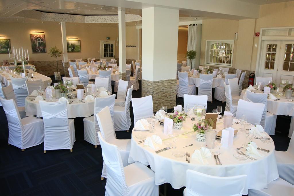 בורקן Hotel-Restaurant Haus Waldesruh מראה חיצוני תמונה