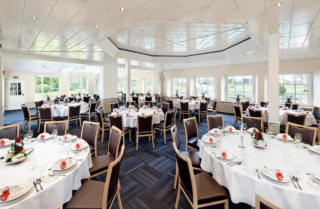 בורקן Hotel-Restaurant Haus Waldesruh מראה חיצוני תמונה